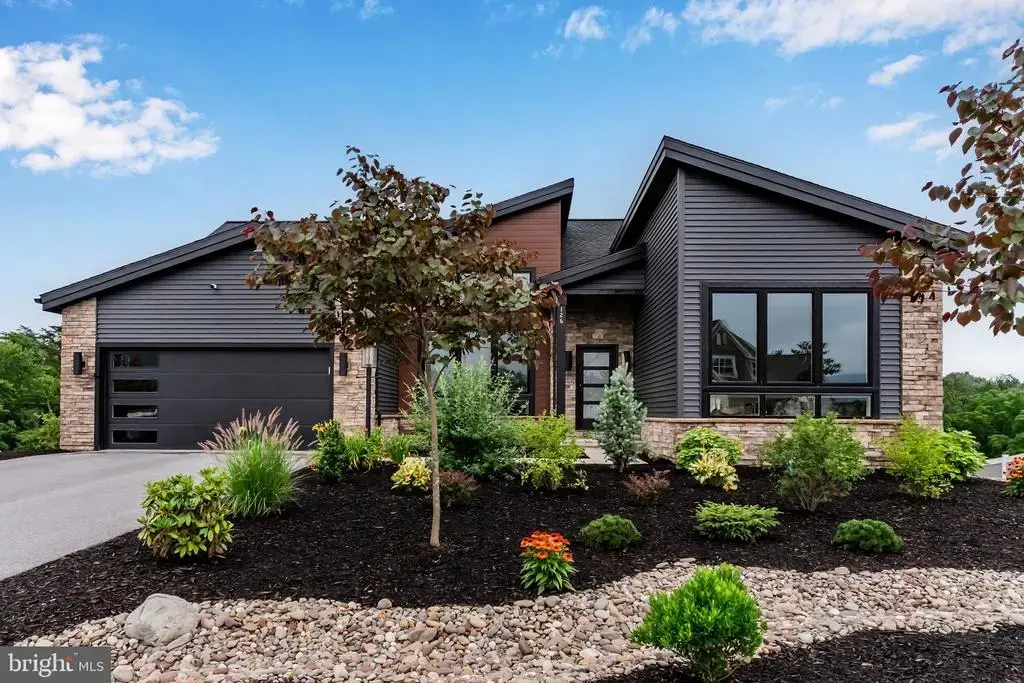 126 South Mountain Drive, CARLISLE