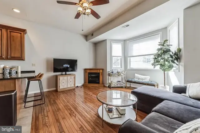 128 South St #2r, Philadelphia