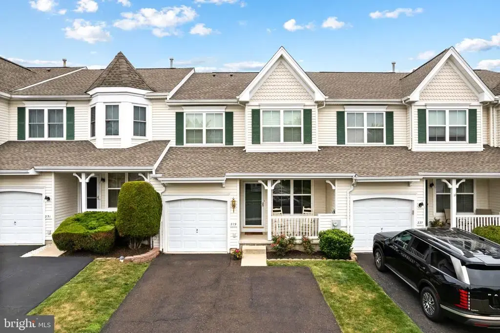 229 Coventry Rd, CHALFONT