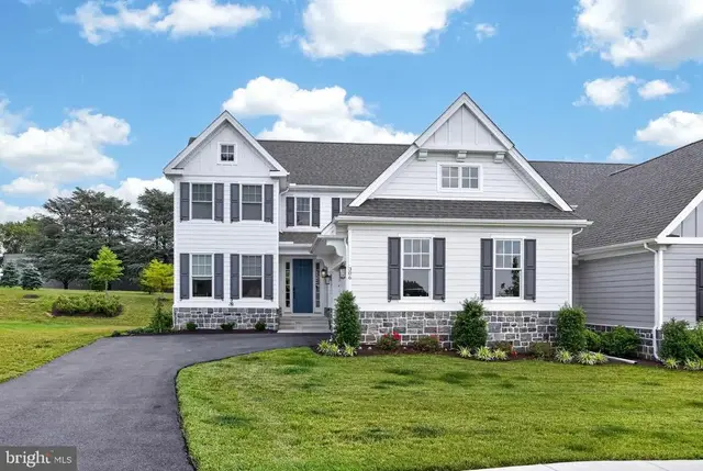 306 Merion Ct, Kennett Square
