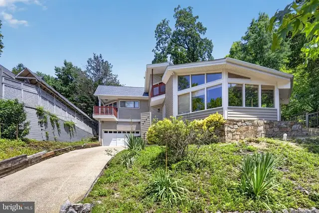 2963 Albemarle St Nw, Washington