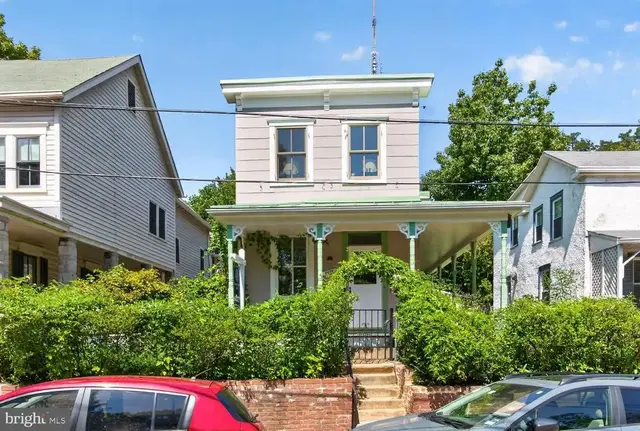 4430 Grant Rd Nw, Washington