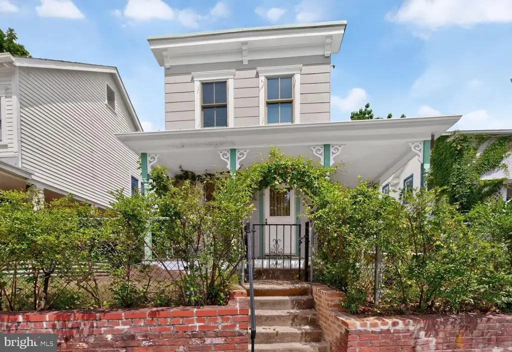 4430 Grant Rd Nw, WASHINGTON