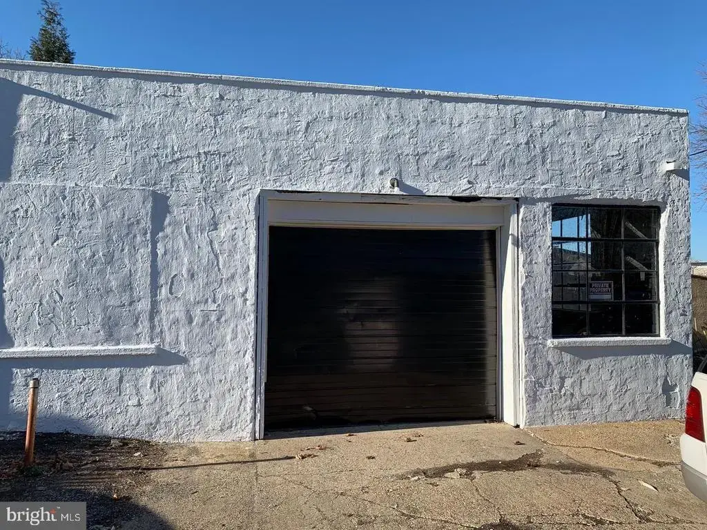 2420 Old Welsh Rd #garage, WILLOW GROVE