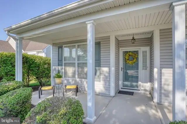 25 Springmill Dr, Middletown