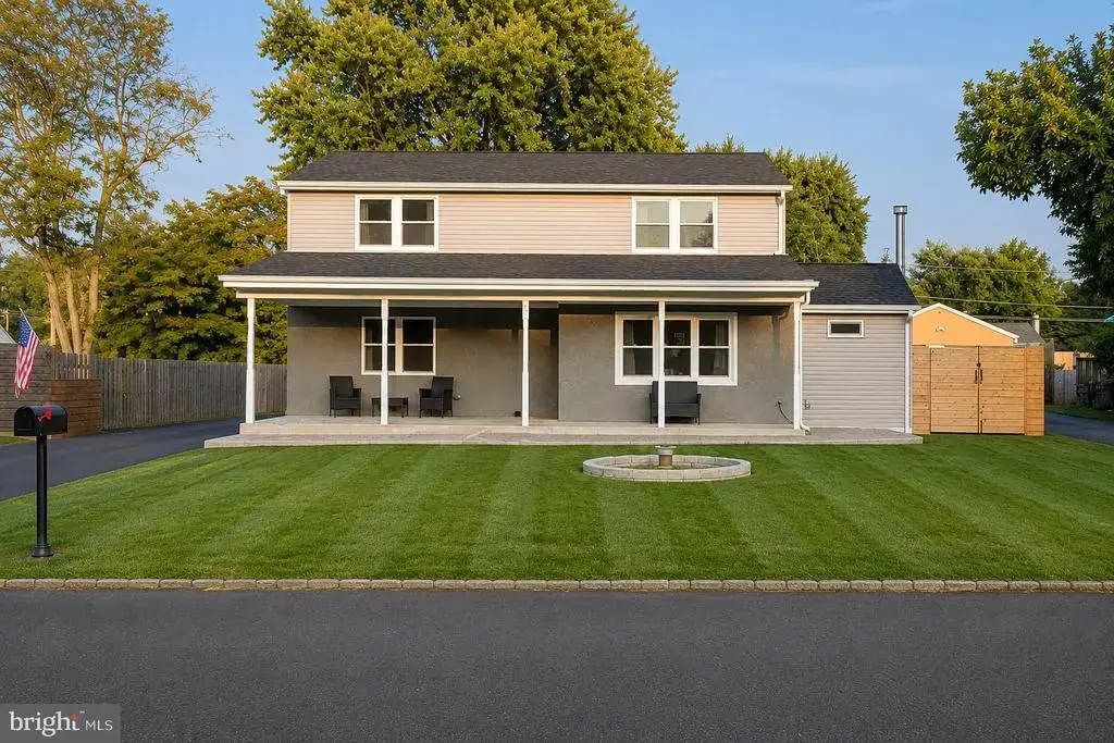 281 N Hawthorne, LANGHORNE
