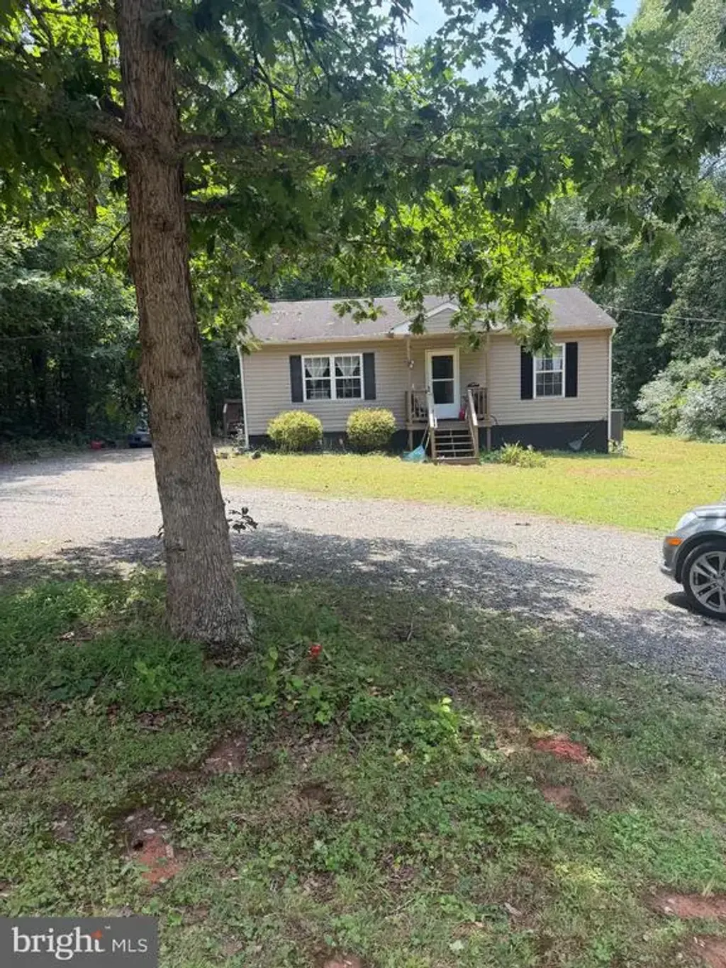 143 Oakland Pl, LOUISA