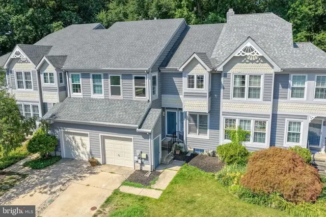 32 Fairway Ct, Dover