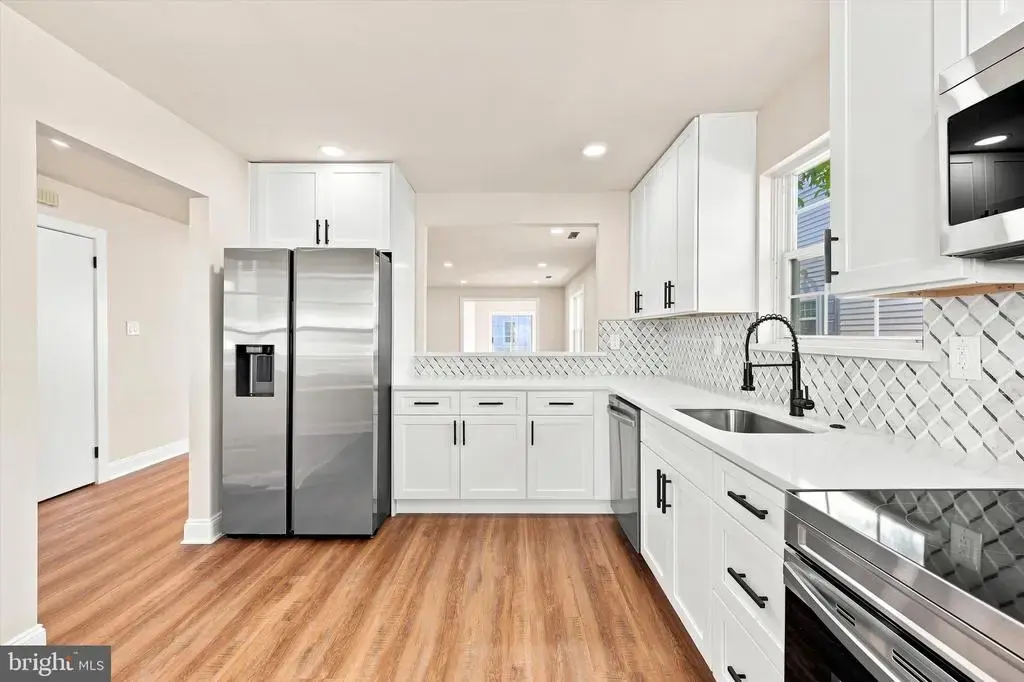 2 Emory Ln, MOUNT LAUREL