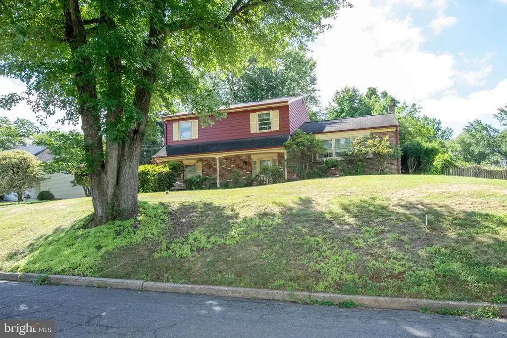 2527 Arrowhead Dr, FEASTERVILLE TREVOSE