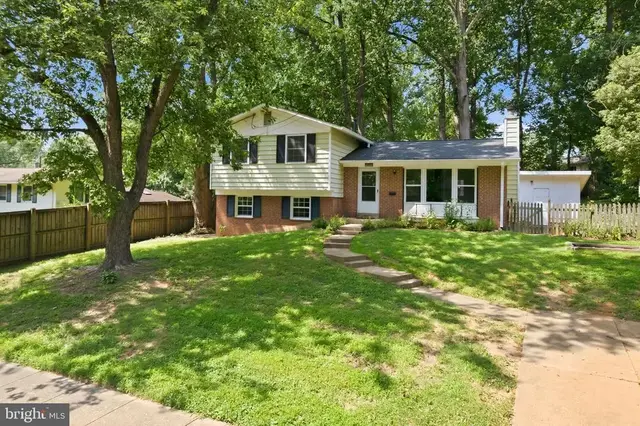 10922 Decatur Dr, Fairfax
