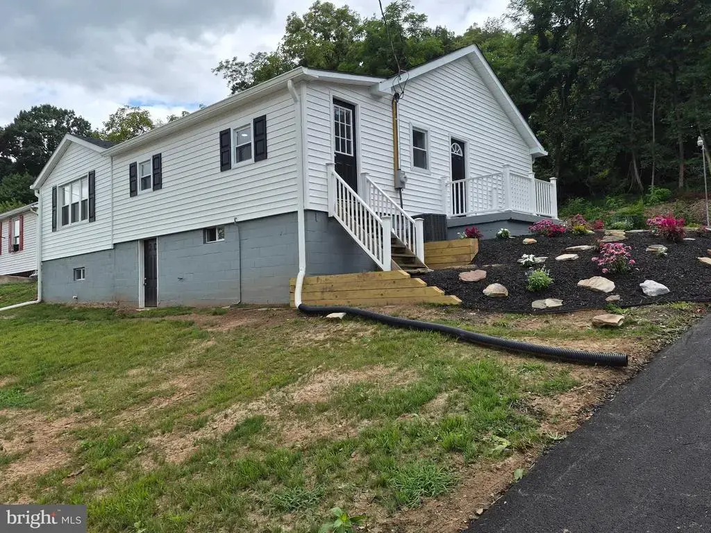 3416 Susquehanna Trl, DUNCANNON