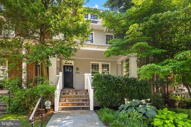 3808 Garfield St Nw, Washington