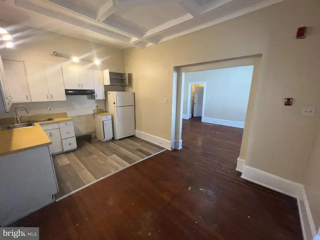 5701 W Girard Ave, PHILADELPHIA