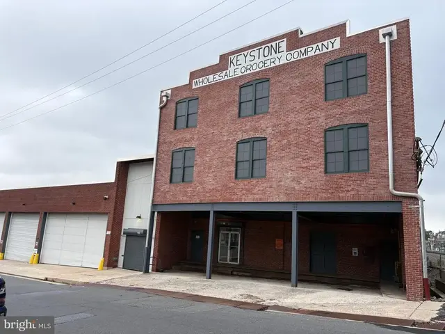 448 N 3rd St, Reading