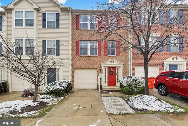 7061 Holly Springs Ln #194, Elkridge
