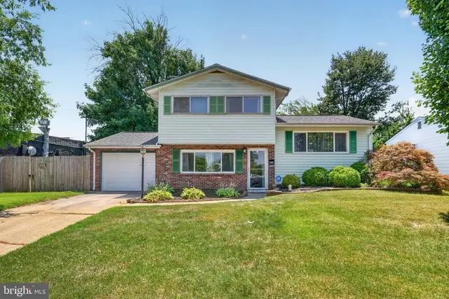 1301 Greentree, Newark