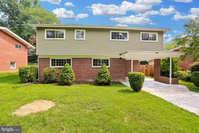 811 Kenbrook Dr, Silver Spring