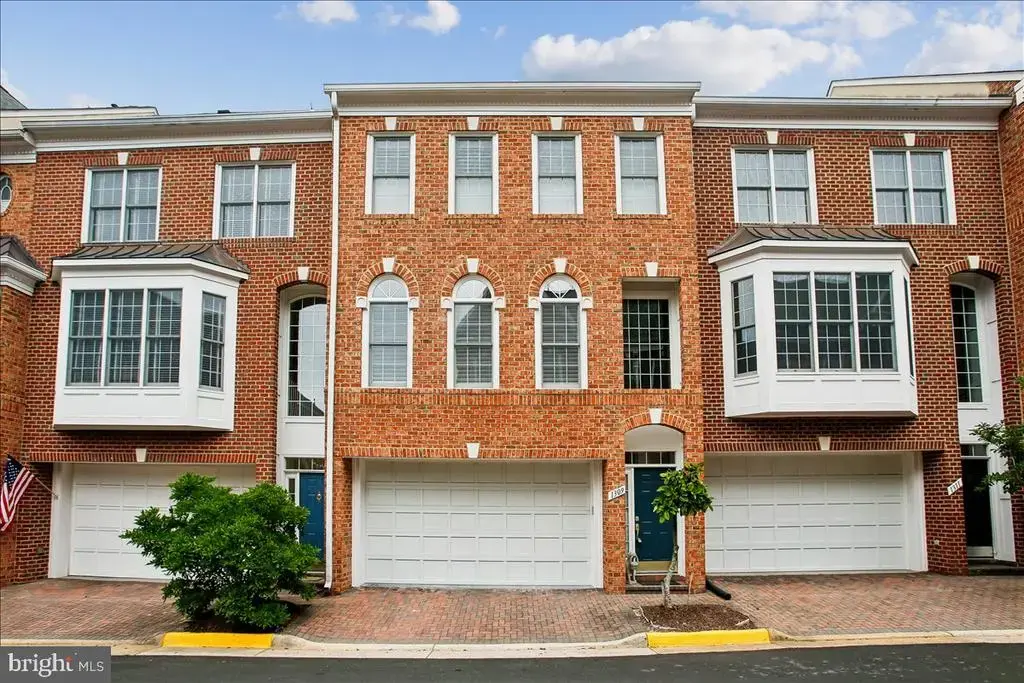 1309 Mclean Crest Ct, MCLEAN