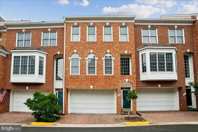 1309 Mclean Crest Ct, Mclean