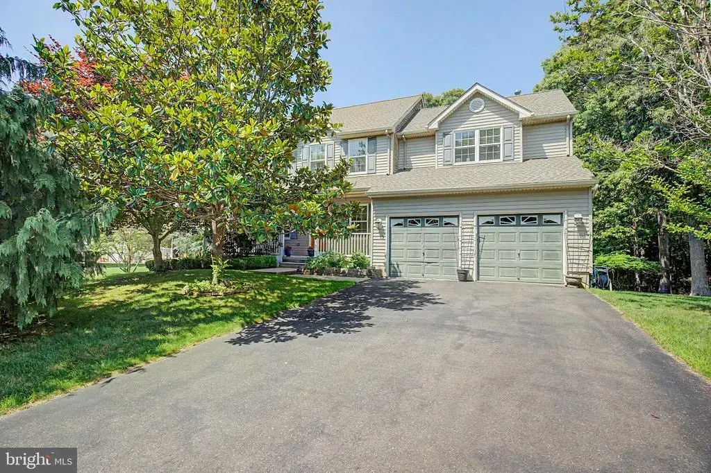 8 Cambridge Ct, LITTLE EGG HARBOR TWP