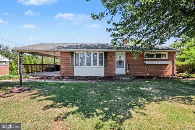2410 Berkshire Ln, Dover