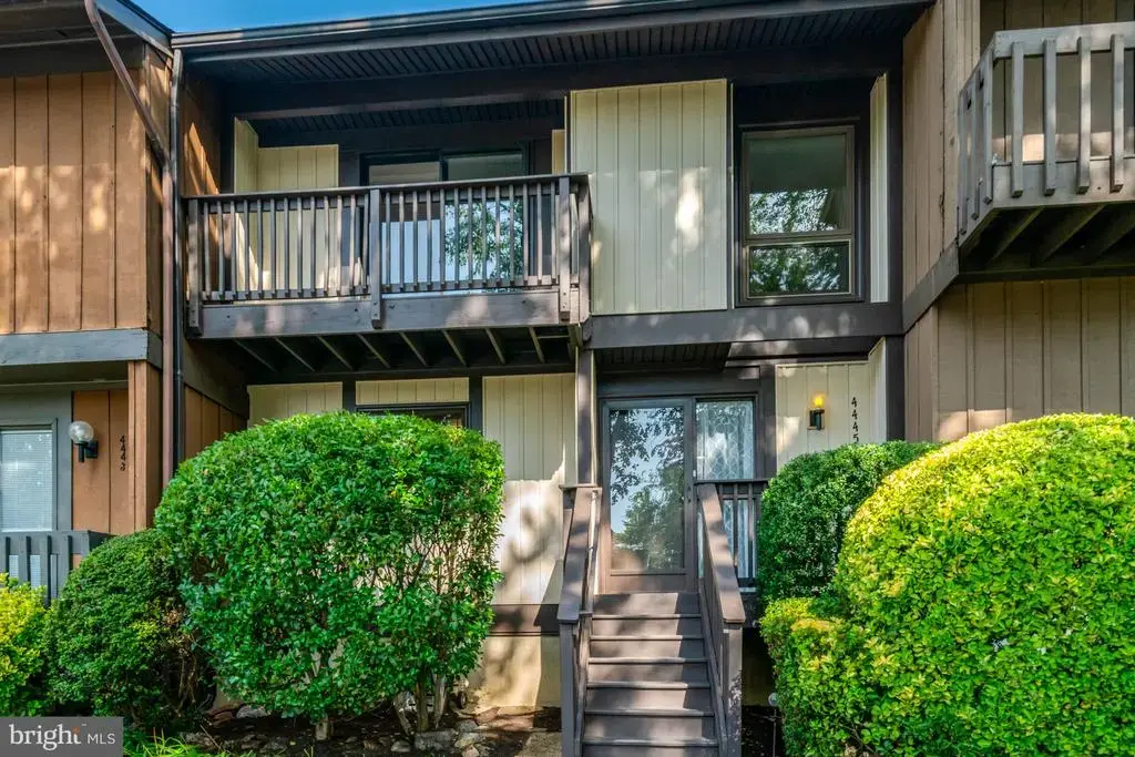 4445 Elan Ct, ANNANDALE