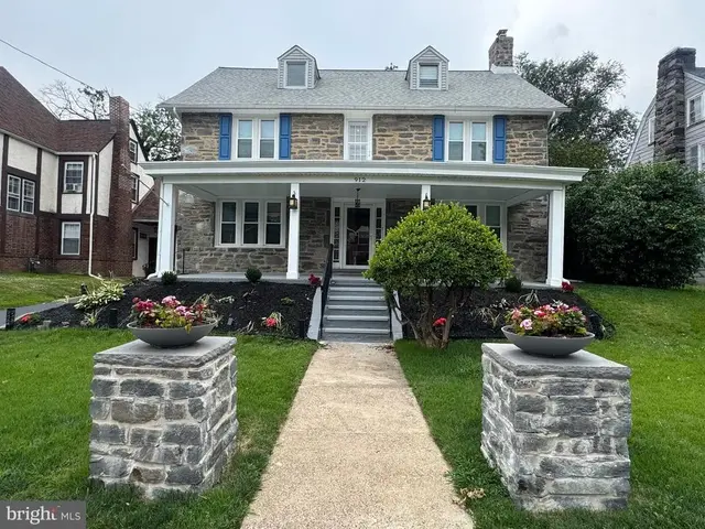 912 Lindale Ave, Drexel Hill
