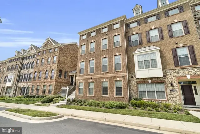 22515 Naugatuck Sq, Ashburn