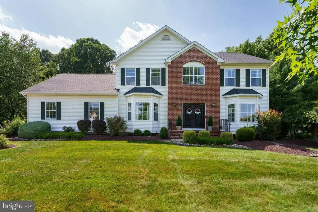 3 Erin Ct, ROBBINSVILLE