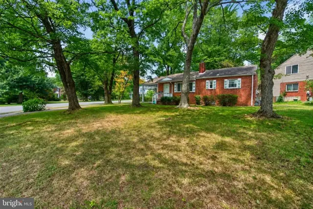 3122 Collie Ln, Falls Church