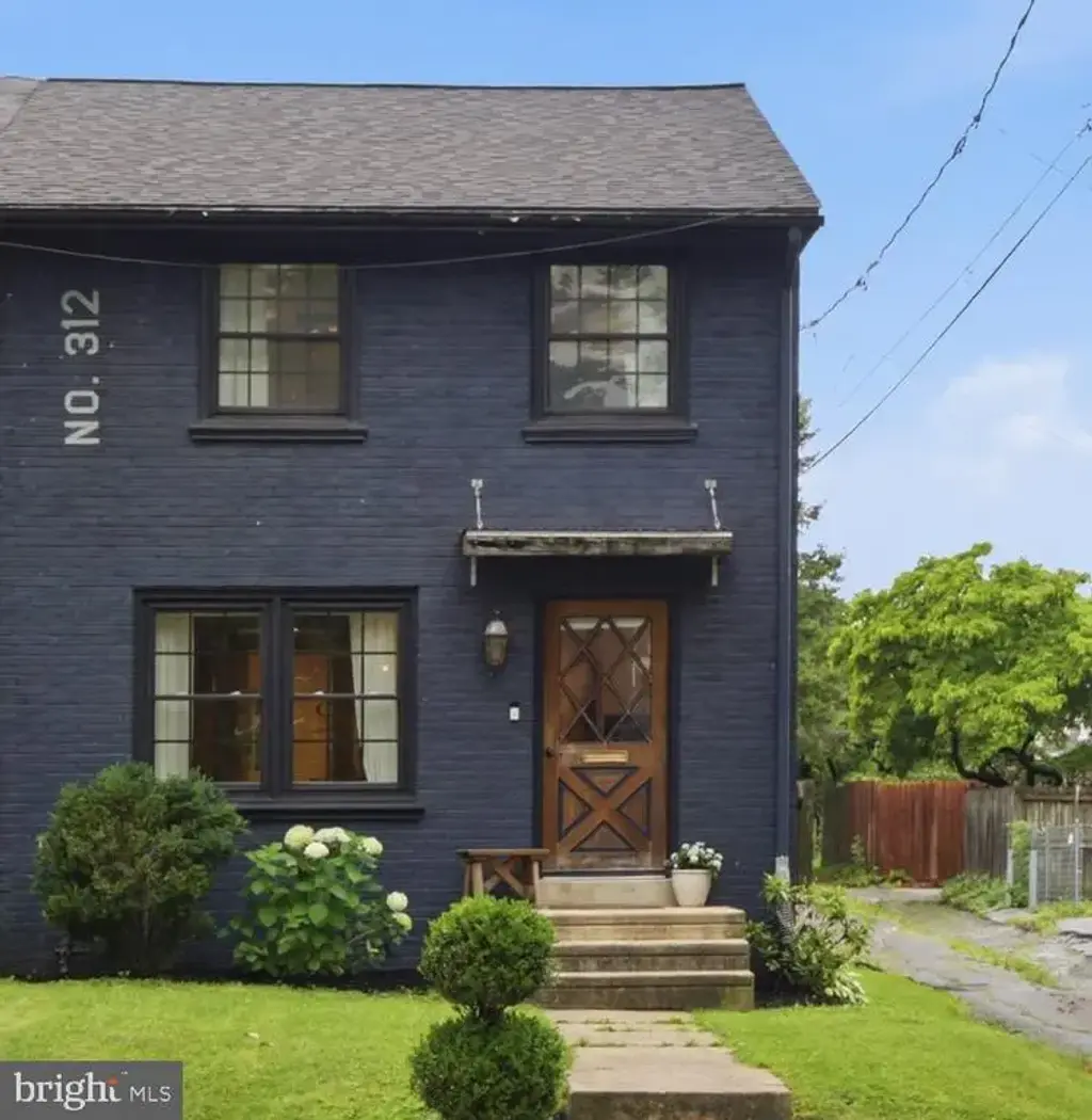 312 N Broad St, LANCASTER