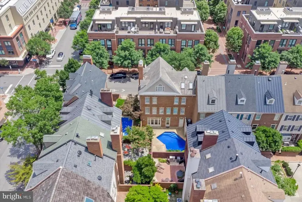 303 S Union St, ALEXANDRIA