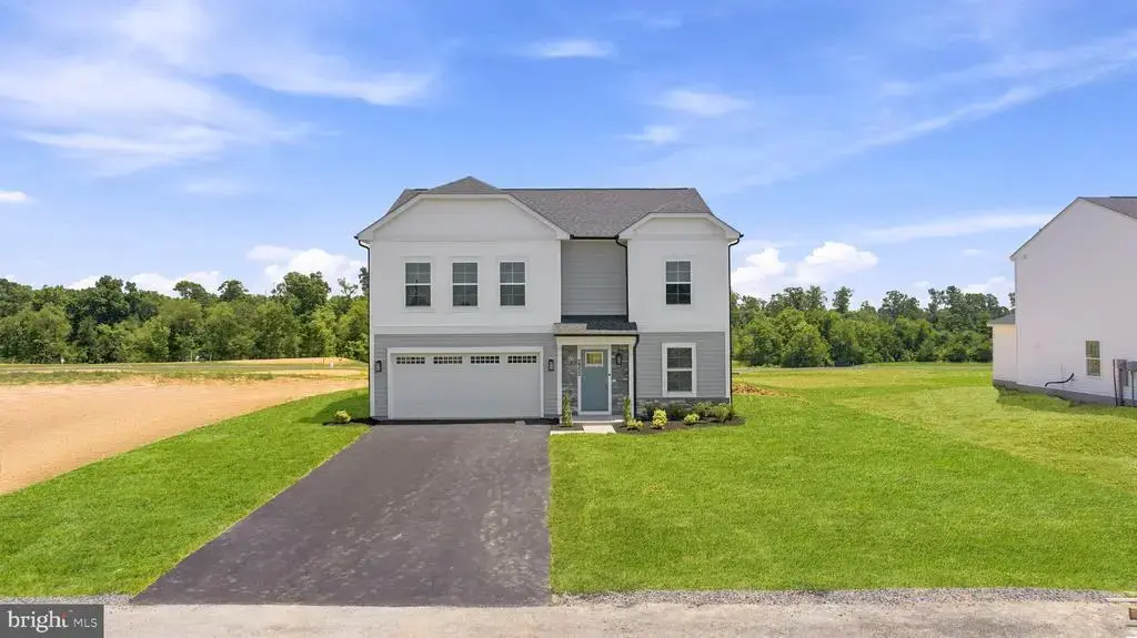 2352 Wind River Dr, CHAMBERSBURG
