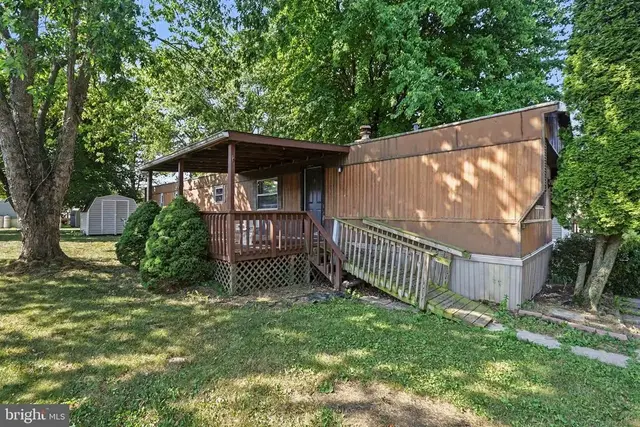 75 Austin Dr, Grantville