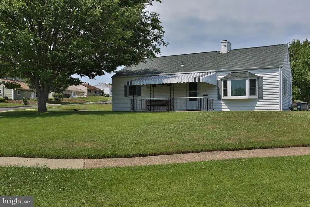100 Bedford Rd, FAIRLESS HILLS