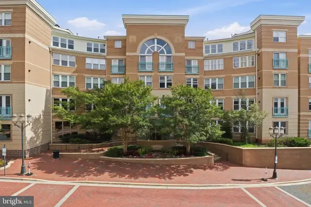 12001 Market #179, Reston