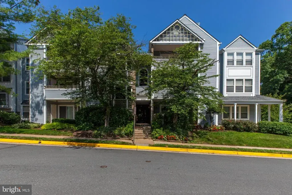 7707 Lafayette Forest Dr #21, ANNANDALE