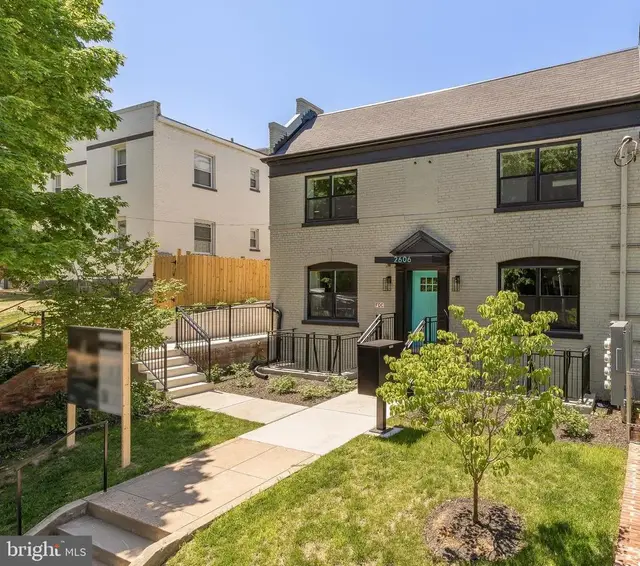 2606 41st St Nw #1, Washington