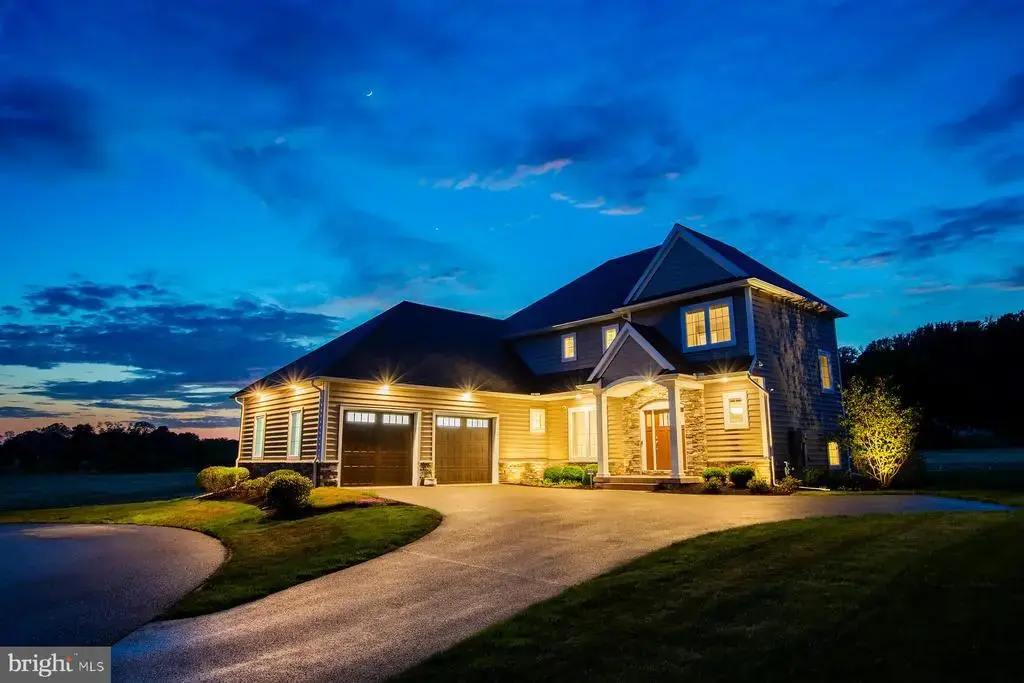 425 E Delp Rd, LANCASTER