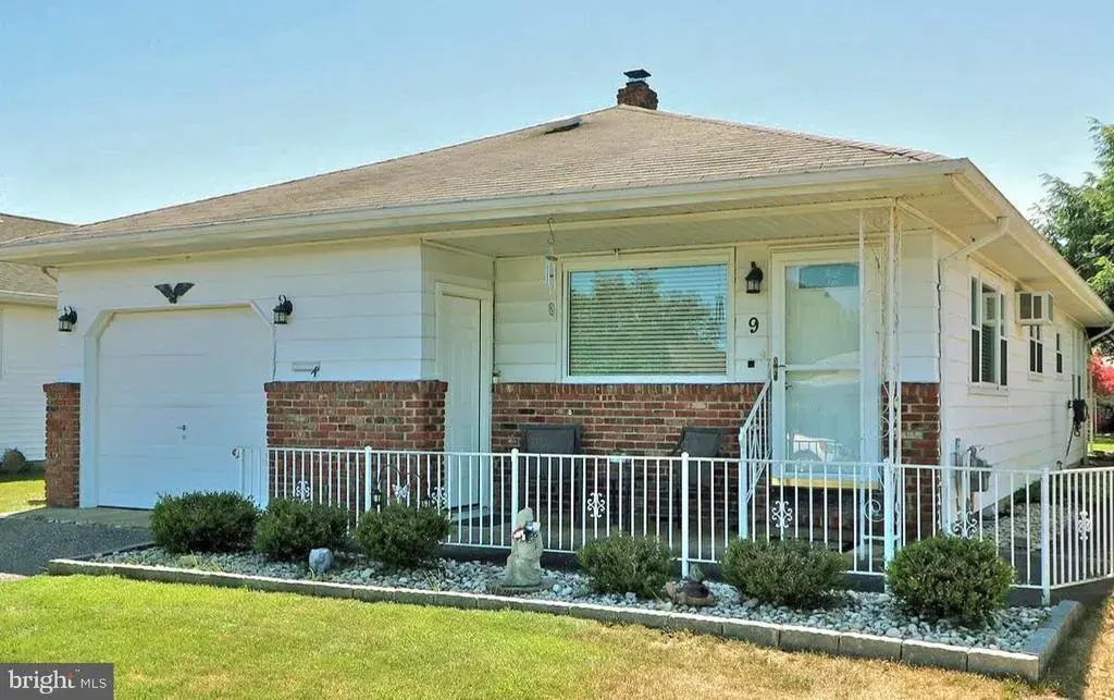 9 Bolans Ct, TOMS RIVER