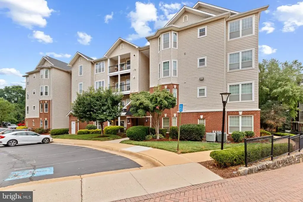 1530 Spring Gate Dr #9312, MCLEAN