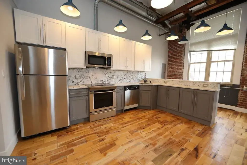 1822 E Glenwood #205, PHILADELPHIA