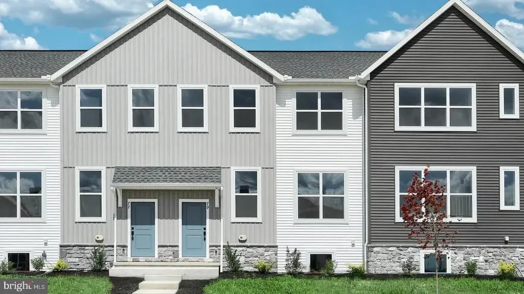79 N Conifer Dr, ELIZABETHTOWN