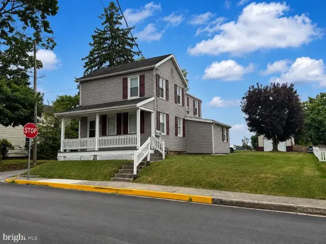 150 Walnut St, Mount Wolf