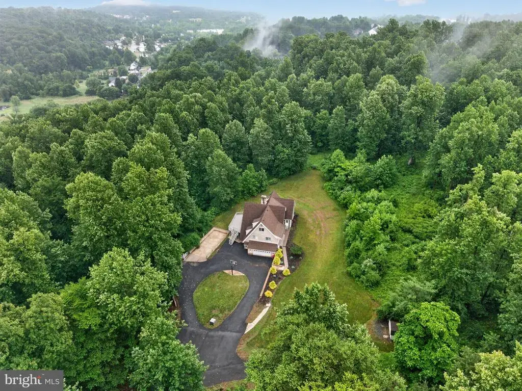 665 Fairmont Ave, MOHNTON