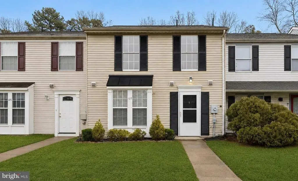 127 Villa Knoll Ct, SICKLERVILLE