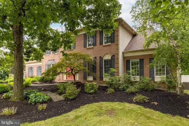 345 Reinert Rd, Hatfield