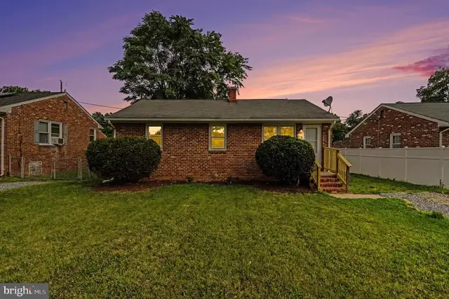 207 South St, Fredericksburg