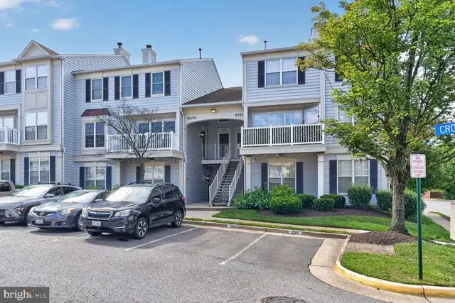 8211 Crossbrook Ct #202, Lorton